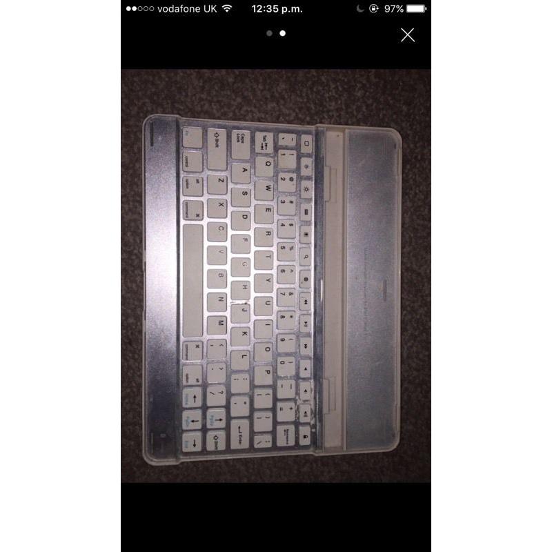 iPad 2&3 Bluetooth connector keyboard