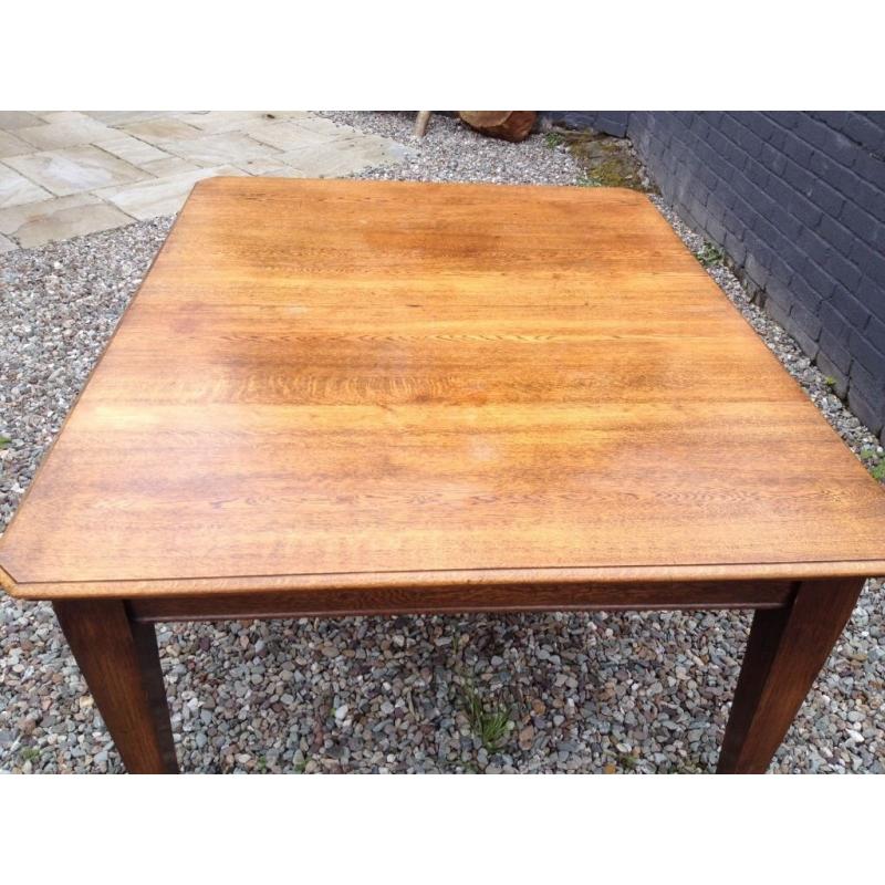 Large oak dining table - extendable