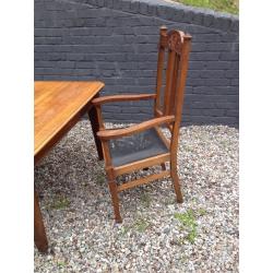 Large oak dining table - extendable