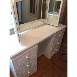 Bedside drawers & vanity desk for sale