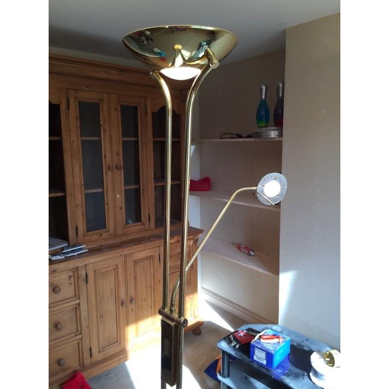 Dimmable adjustable reading lamp in gold affect