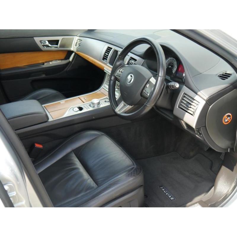 2009 09 Jaguar XF 2.7TD Auto Luxury in Silver with ONLY 35,000 MILES