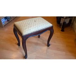 Elegant Wooden Piano stool with curved legs and scroll feet