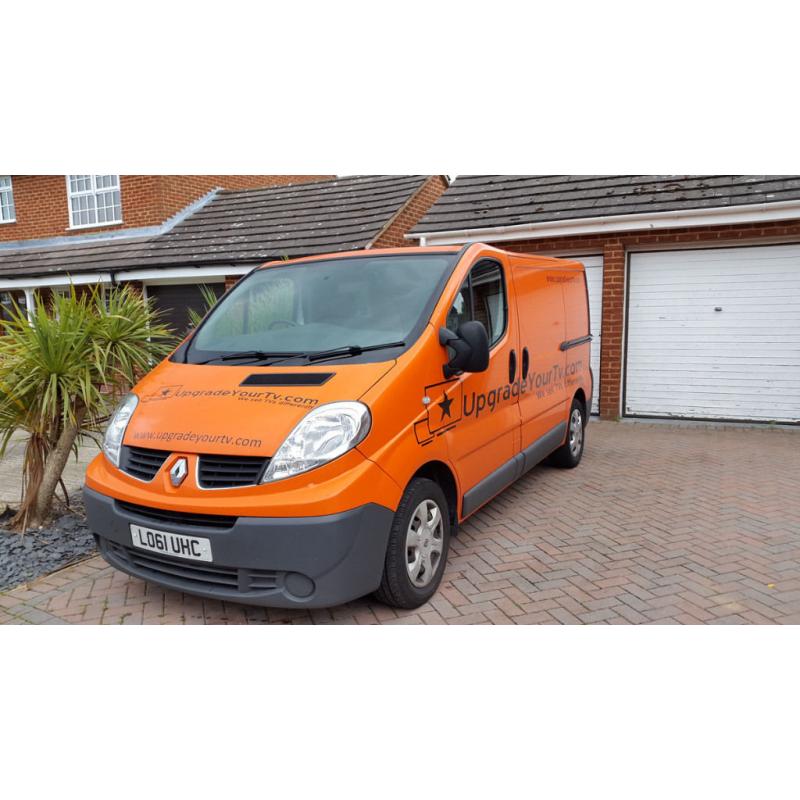 Renault Trafic SWB panel van - Automatic, Satnav, AC, 115DCi