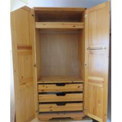 Wardrobe – Pine – Double Door with 3 Drawers and 2 Shelves