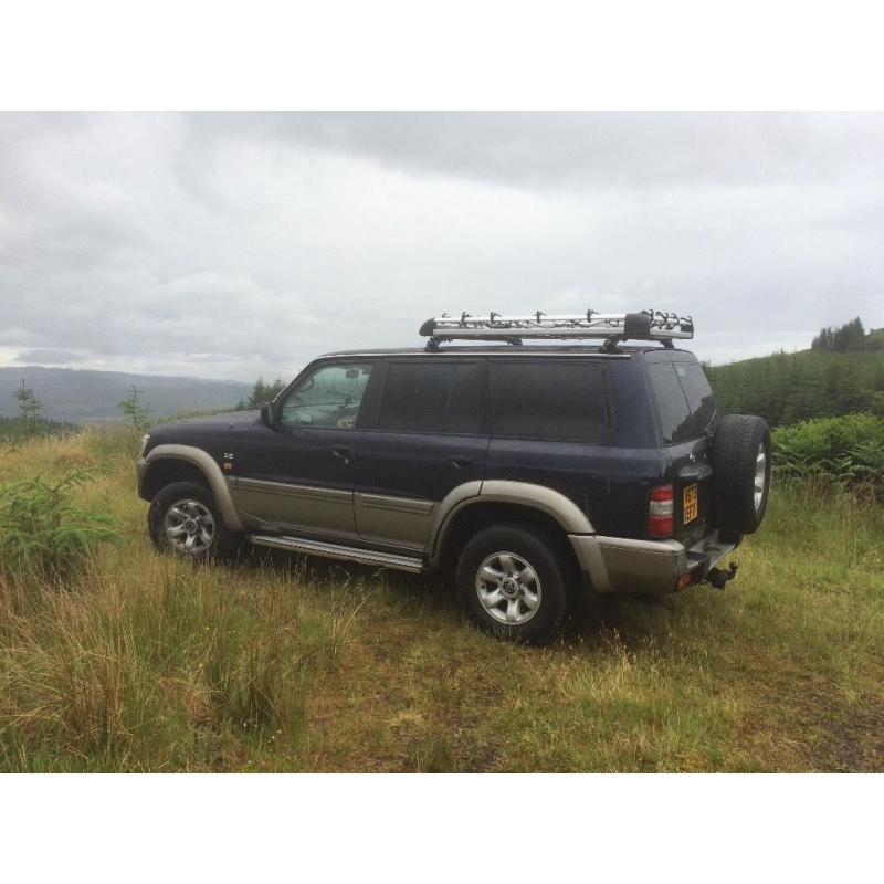 Nissan patrol 7 seater 4x4