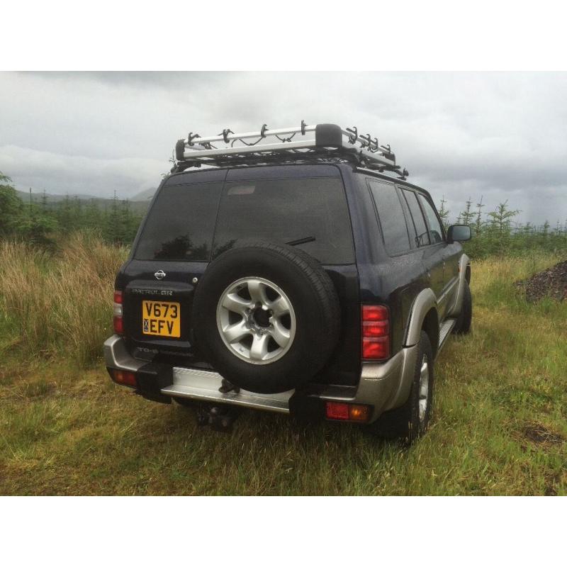 Nissan patrol 7 seater 4x4