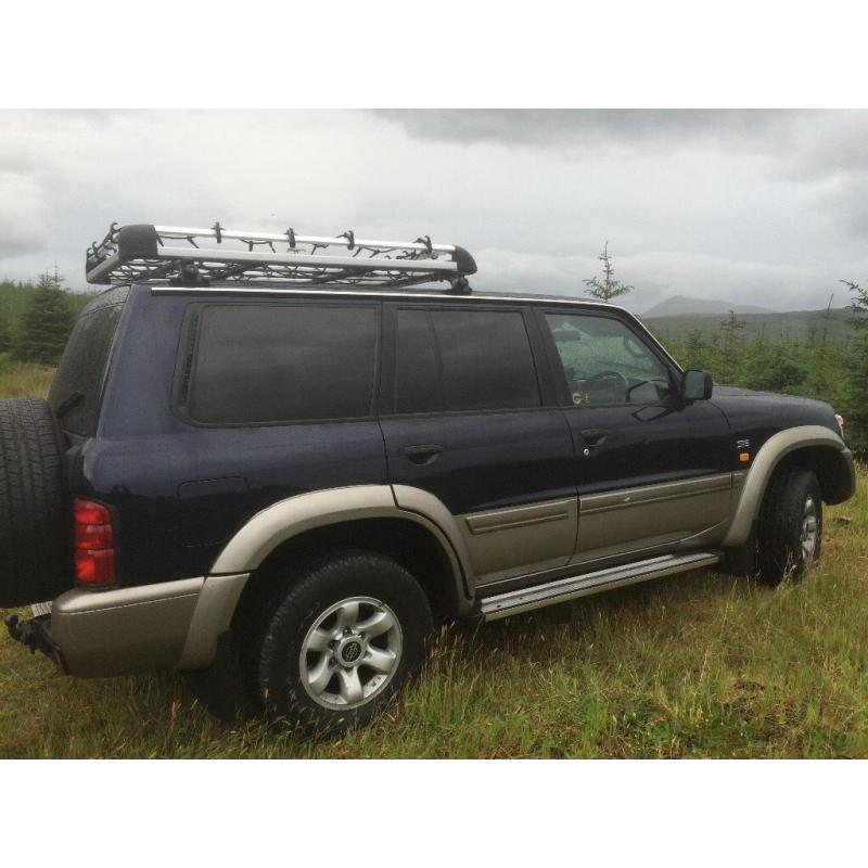 Nissan patrol 7 seater 4x4