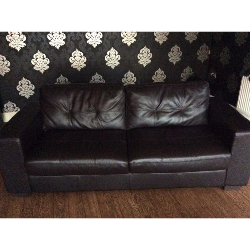 Leather 3 seater and 2 seater sofas suite for sale great condition - can deliver if needed