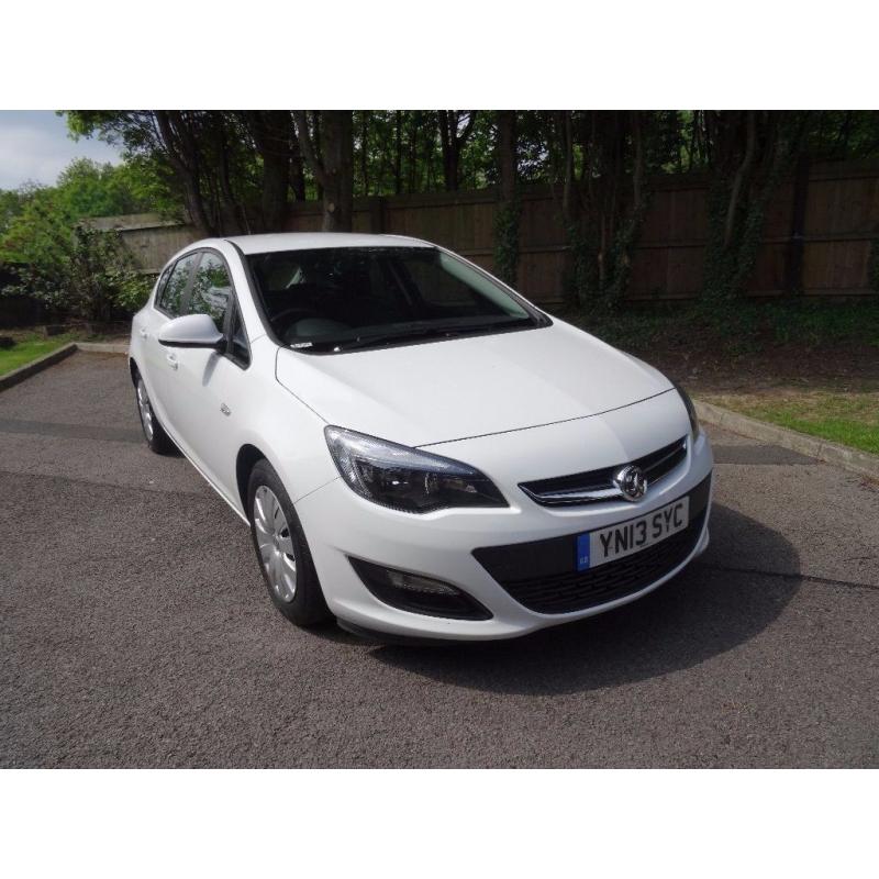 2013 13 Reg Vauxhall Astra 1.3 CDTI ecoFLEX 16v Exclusive 5dr Hatchback Diesel Bluetooth (AC)