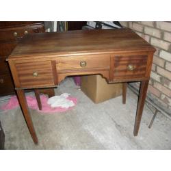 Small dressing table. 20th century mahogany in good condition