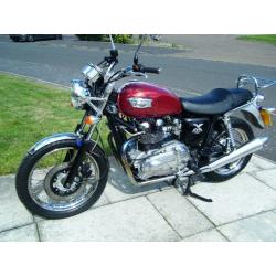 TRIUMPH THRUXTON/BONNEVILLE