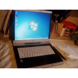 Fujitsu Siemens LAPTOP, WIFI, 1.5GB Ram, 80GB, WIN 7, Activated Office 2007