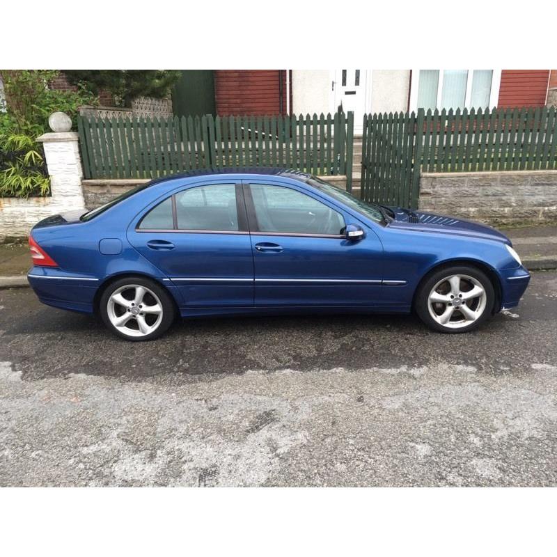 mercedes benz c240 avantgarde (53) with private plate