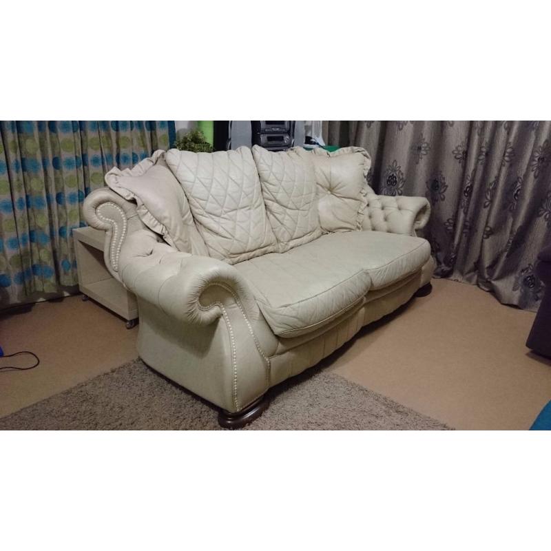 Large Cream Leather Quality Dianna Chesterfield Sofa