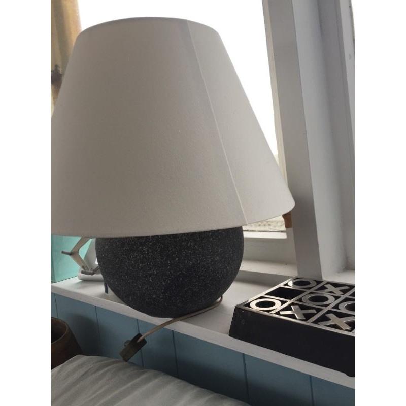 LAMP- Round and chic