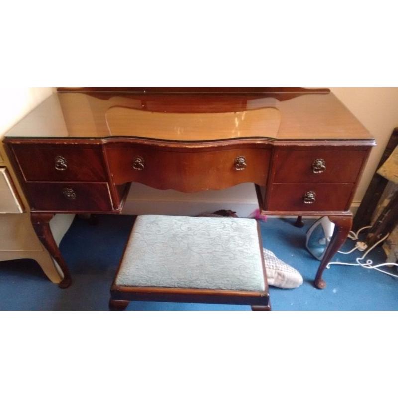 Beithcraft Mahogany Dressing Table and stool.