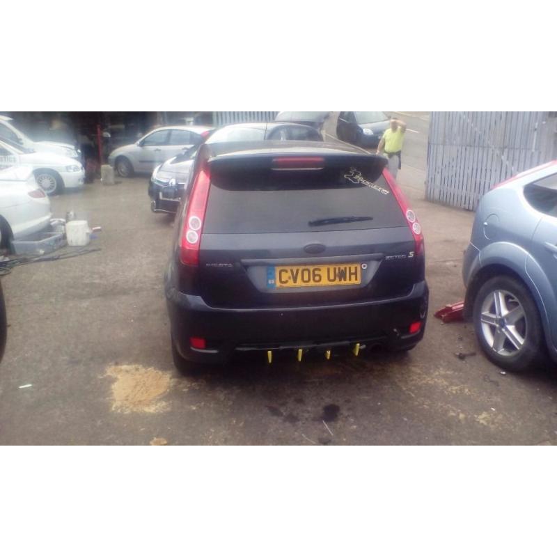 Ford fiesta zetec s 06 plate breaking