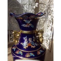 Beautiful Chinese vintage blue and gold Vase