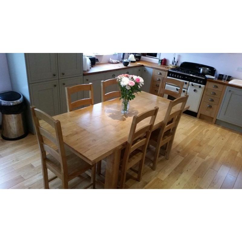 Kitchen/dining table 6 Chairs