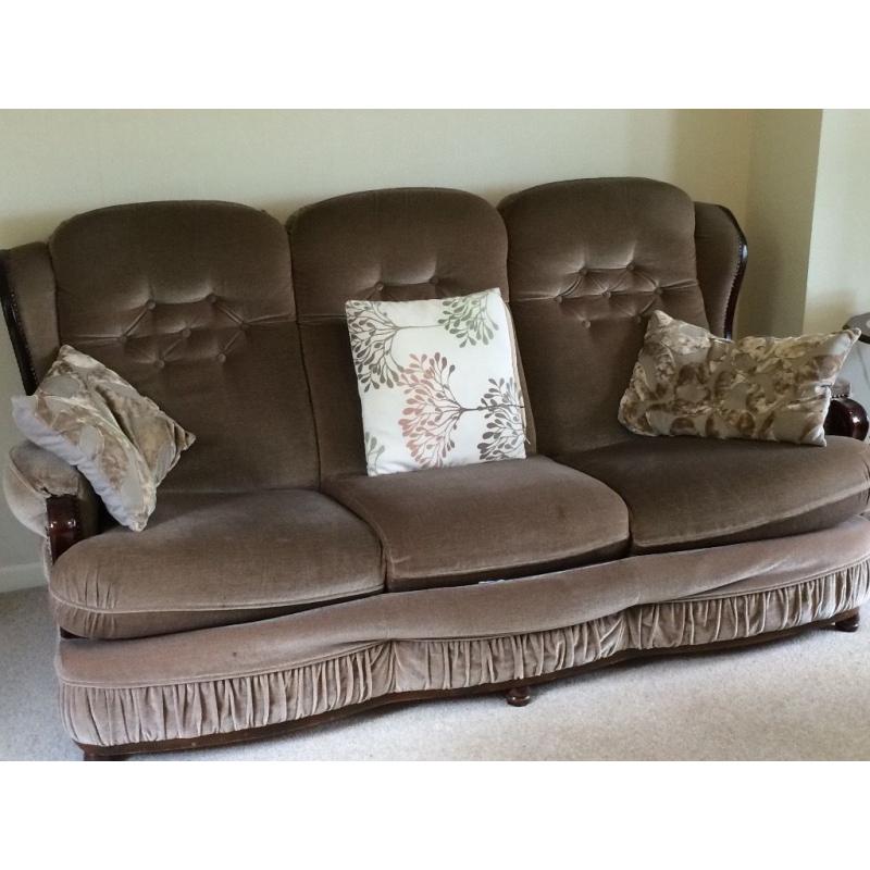 3 Seater Settee and 2 Chairs