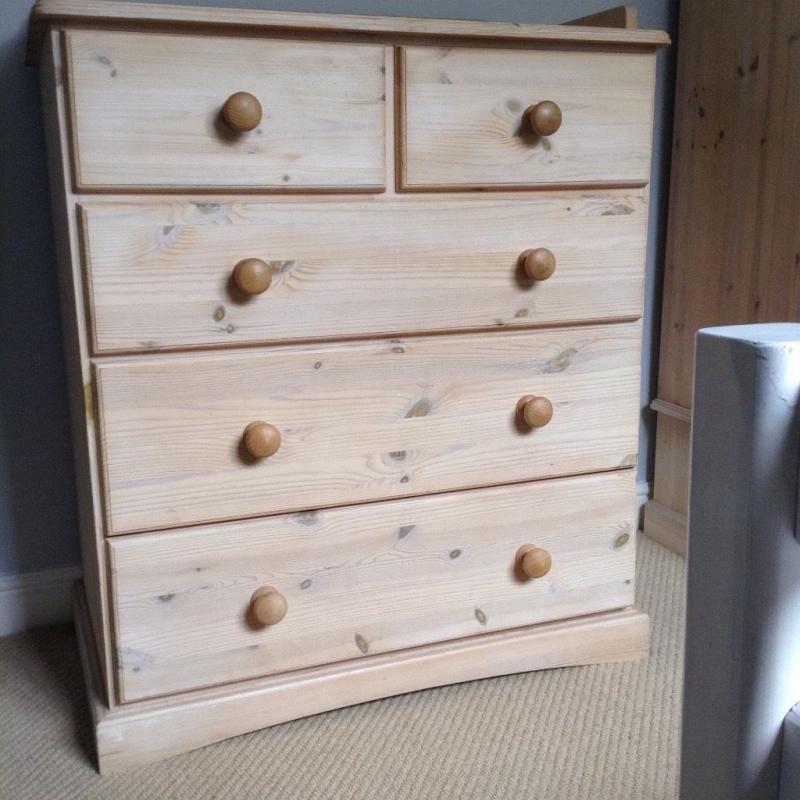 White colour washed chest of drawers