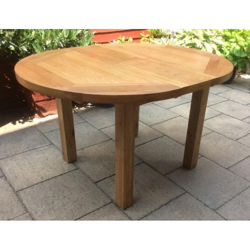 Solid Oak Round / Oval Dining Table.