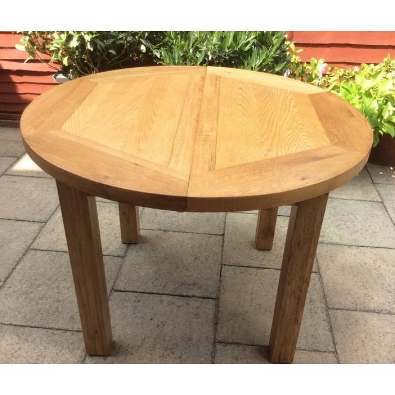 Solid Oak Round / Oval Dining Table.