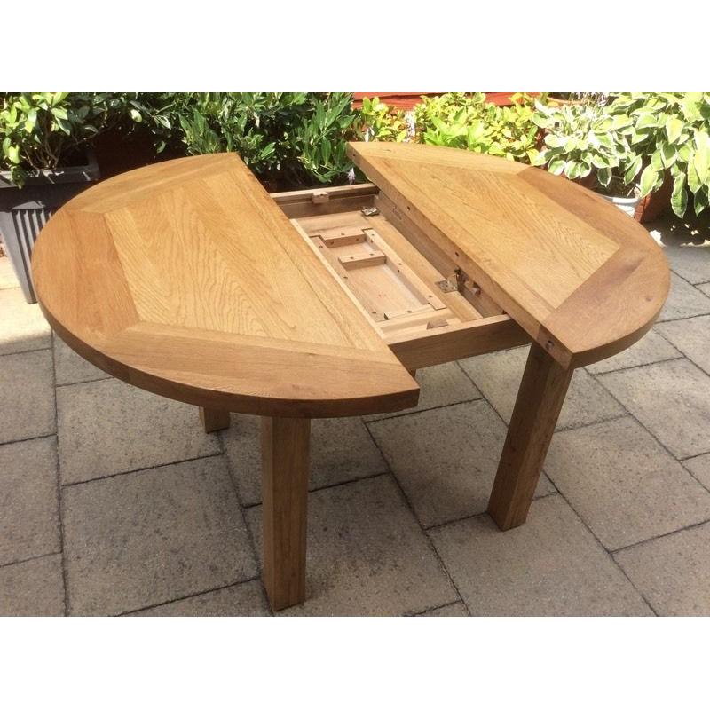 Solid Oak Round / Oval Dining Table.