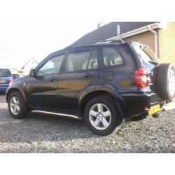 Rav 4 2.0vvti Petrol Manual Black XT4 Chrome Collection