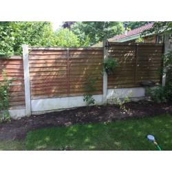 4 wooden fence panels
