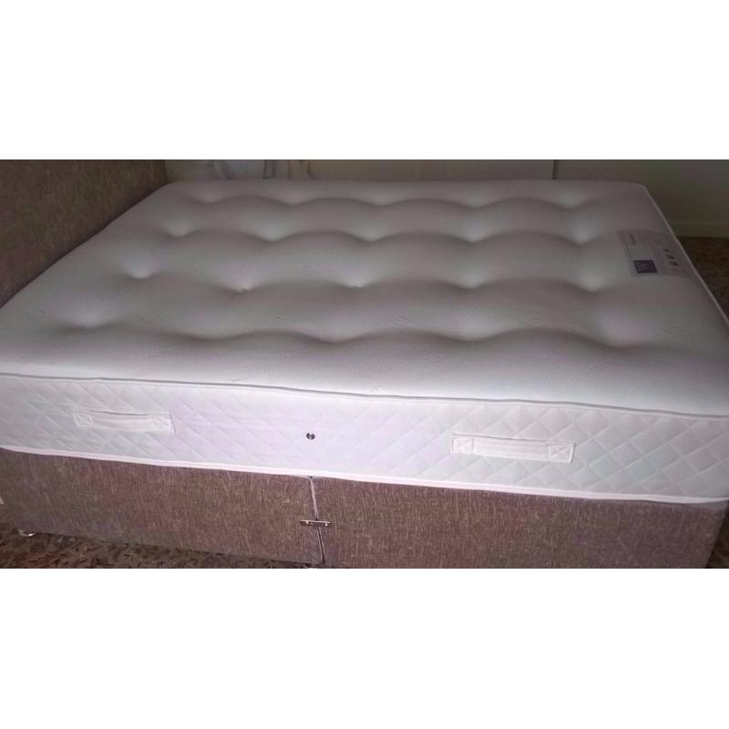 Divan bed - as new with mattress & headboard