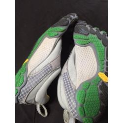 Vibram running 4.5 uk size shoes