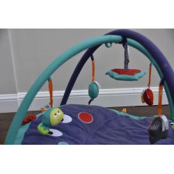 Mamas & Papas Babyplay Tummy Time Octopus Playmat and Gym