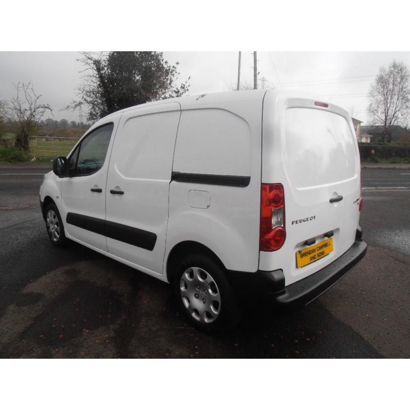 2011 Peugeot Partner 625 HDI SE 3 Seater Van In White