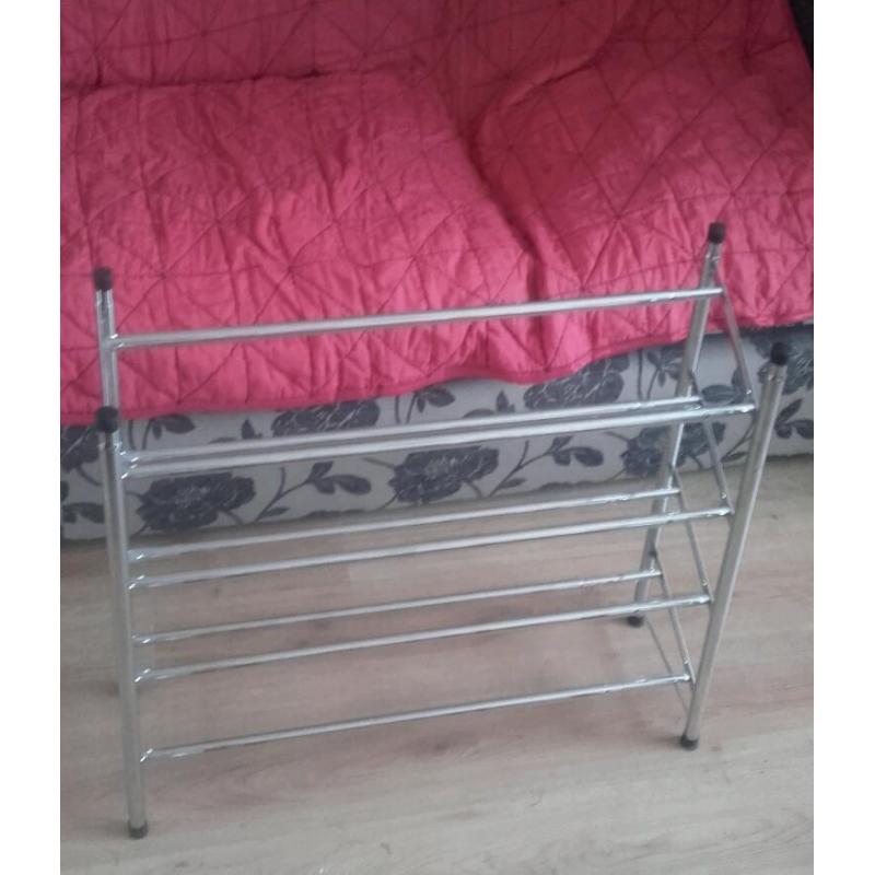 Shoe rack stand extends