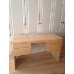 Dressing Table With Mirror