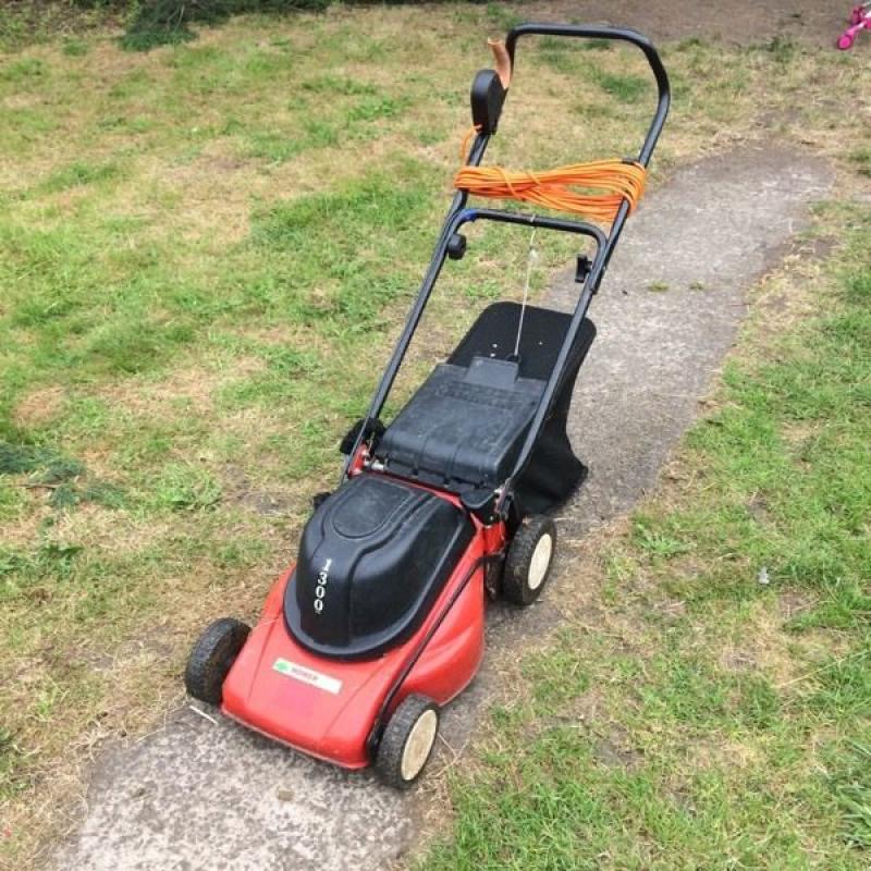 Electric mower and grass box