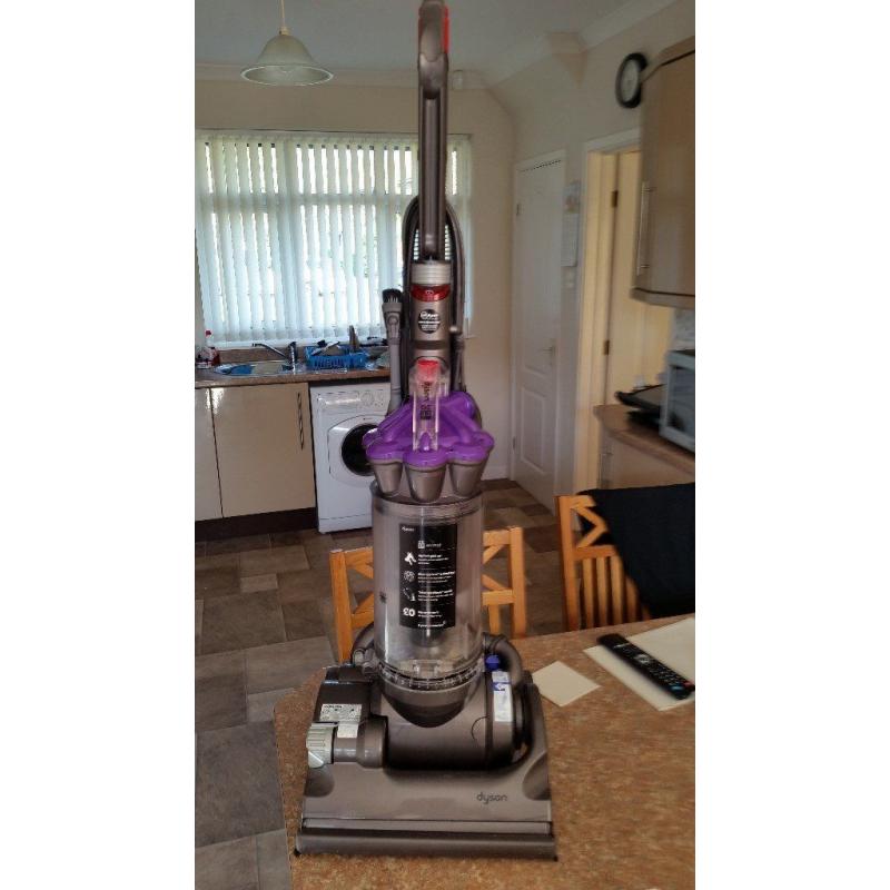 dyson dc33 vacuume cleaner