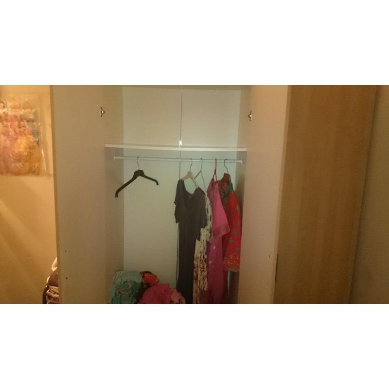 3 door wardrobe