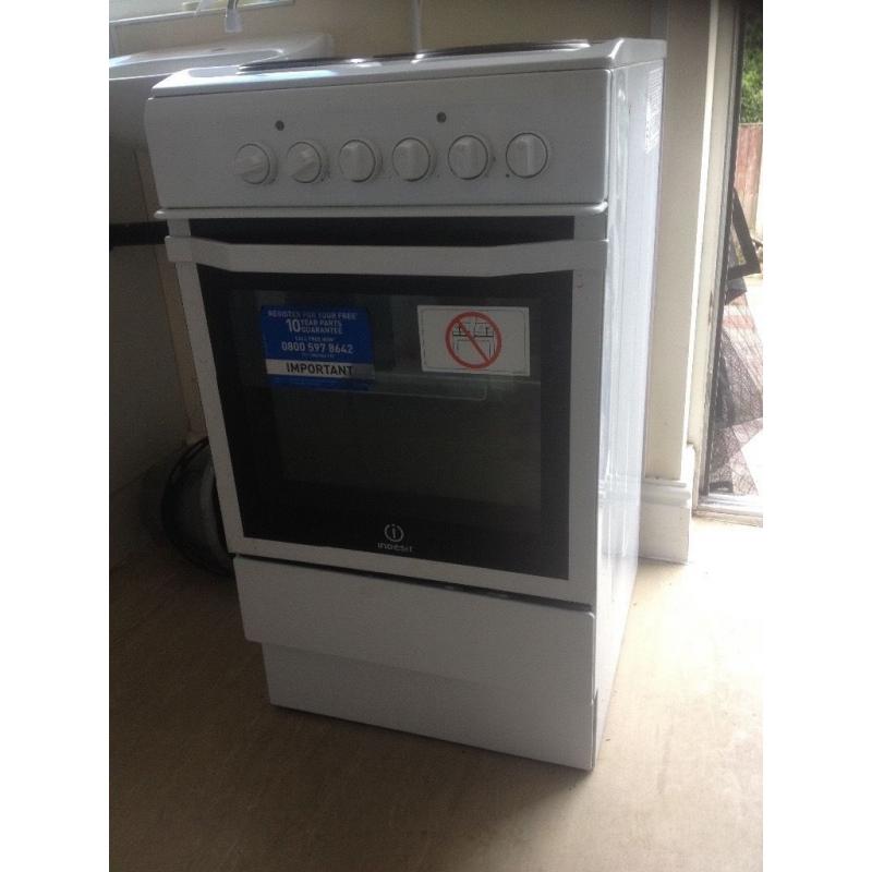 White electric indesit cooker