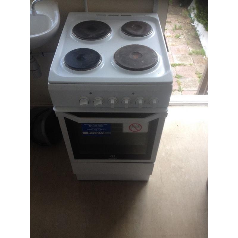 White electric indesit cooker