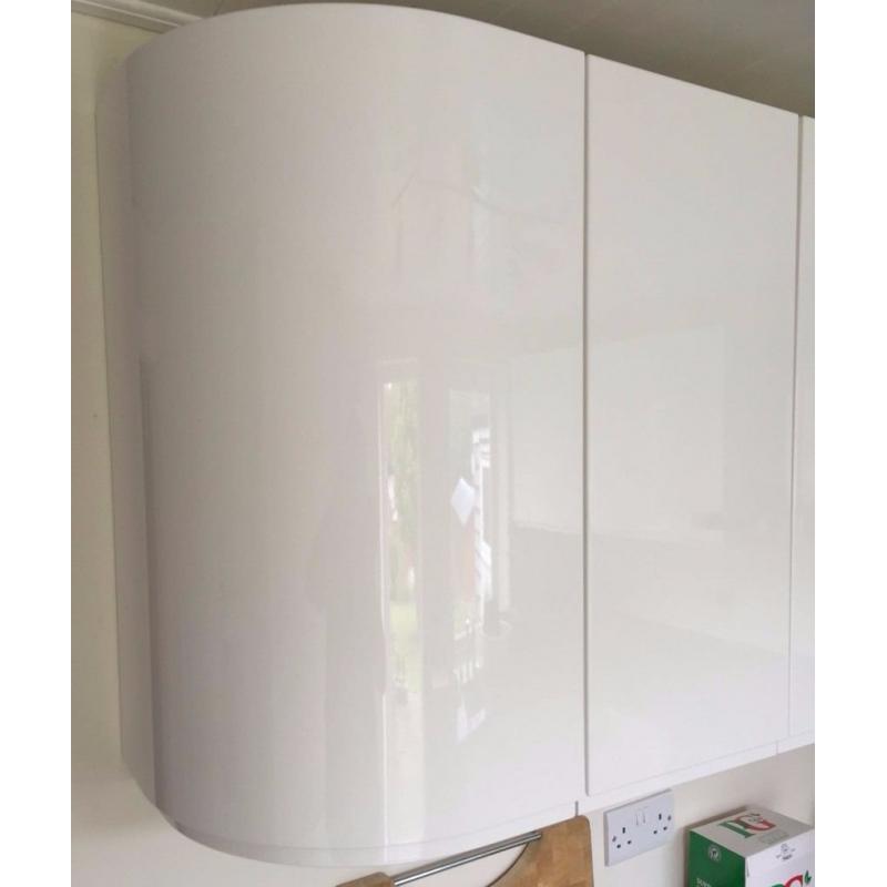 WREN Handleless white gloss kitchen (nearly new) *plus granite worktops*