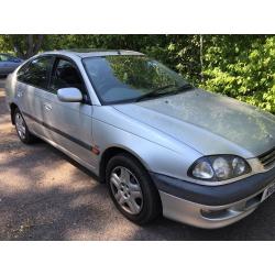 Toyota Avensis GLS 1998cc Petrol Automatic 5 door hatchback R Reg 18/05/1998 Silver