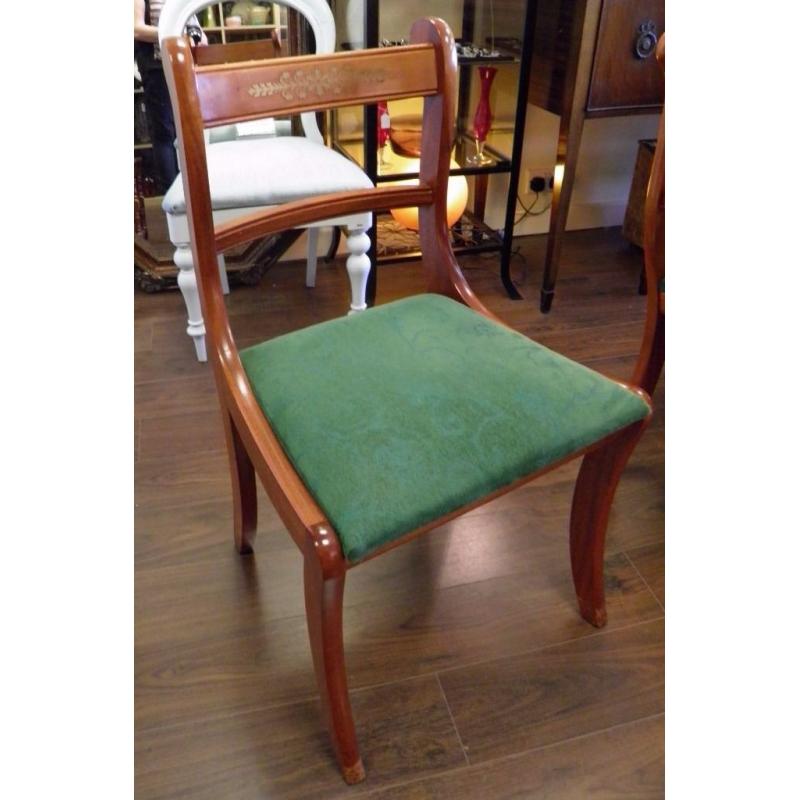 Lovely Yew Extending Dining Table & Eight Chairs - WE CAN DELIVER