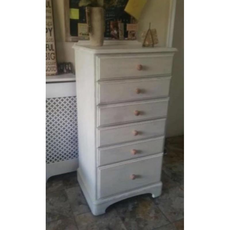 Vintage style, shabby chic chest of drawers. Lovingly refurbished. Quality Ducal Furniture brand.