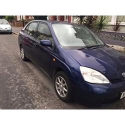 Prius 2001 Hybrid auto,cold air,very MOT till March 2017 895.00 no offer must this weekend