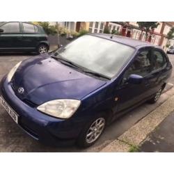 Prius 2001 Hybrid auto,cold air,very MOT till March 2017 895.00 no offer must this weekend