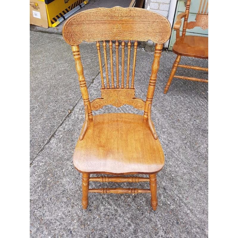 EXTENDING DINING TABLE WITH 2 CARVER AND 3 NORMAL CHAIRS - VERY SOLID AND STURDY