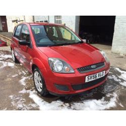 Bargain Ford Fiesta 1.4 long MOT cheap tax and insurance ideal first car